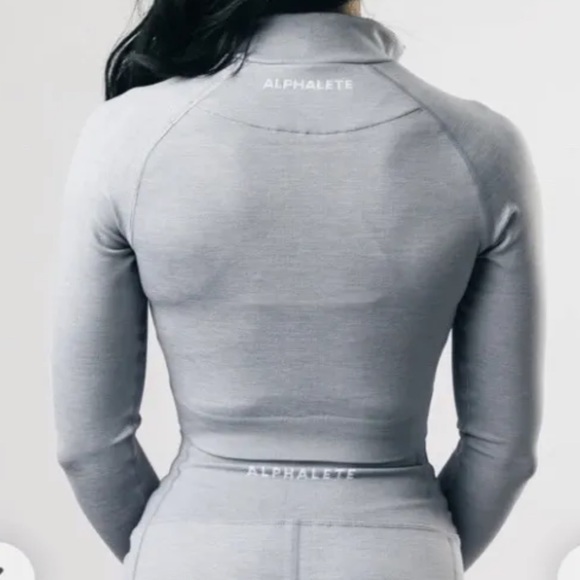 Alphalete amplify jacket - Picture 15 of 16